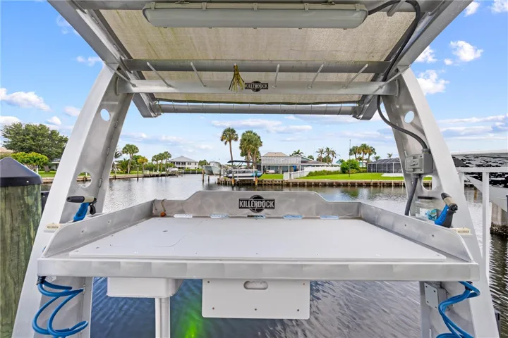 Shaded Killer Dock for easy and cool cleaning