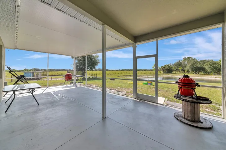 Large covered screened in lanai