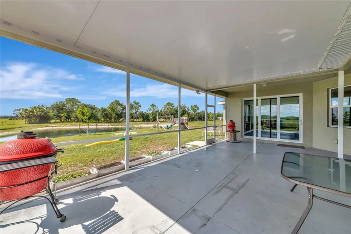 Large covered screened in lanai