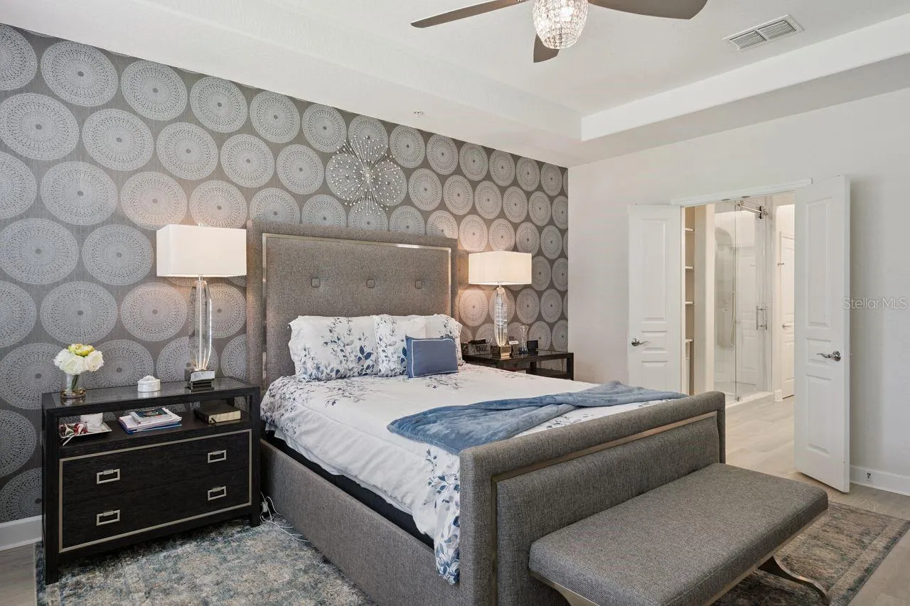 DECORATIVE PRIMARY BEDROOM  DOWNSTAIRS!