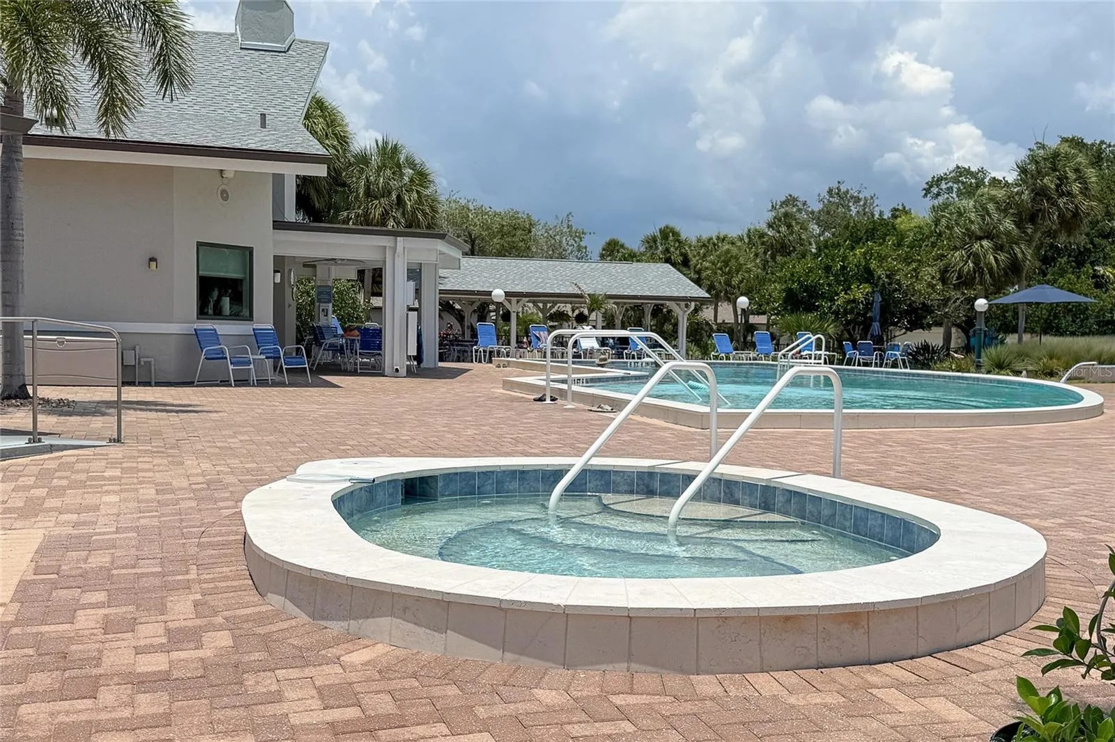 Crystal blue pool!