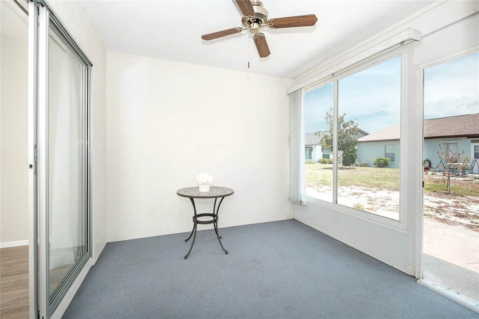 Large lanai