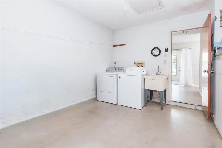 Washer & dryer in garage