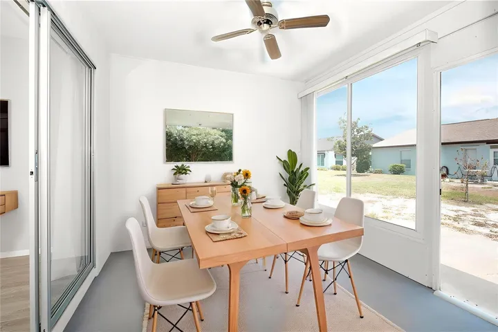 Virtually staged lanai
