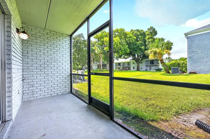 Screened Lanai.