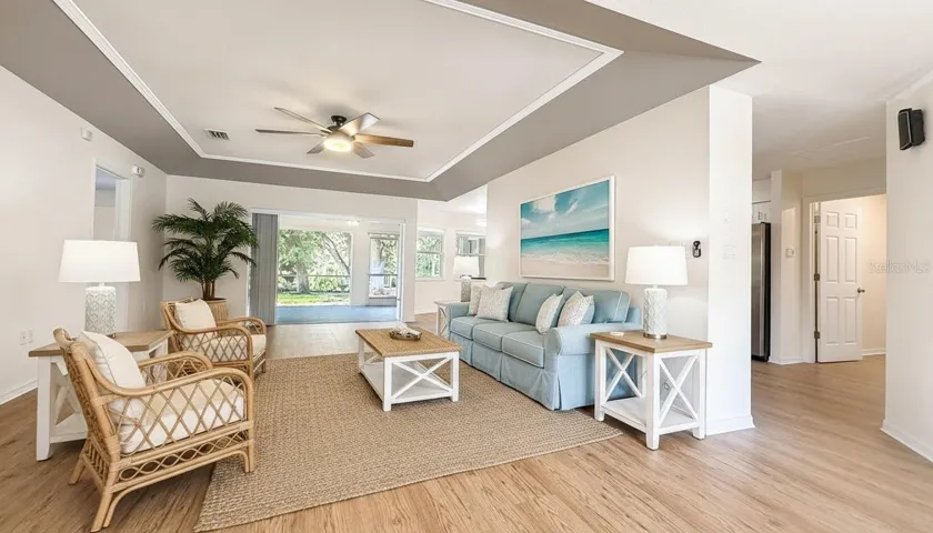 Virtual Staged. Bright open floor plan, where you can enjoy