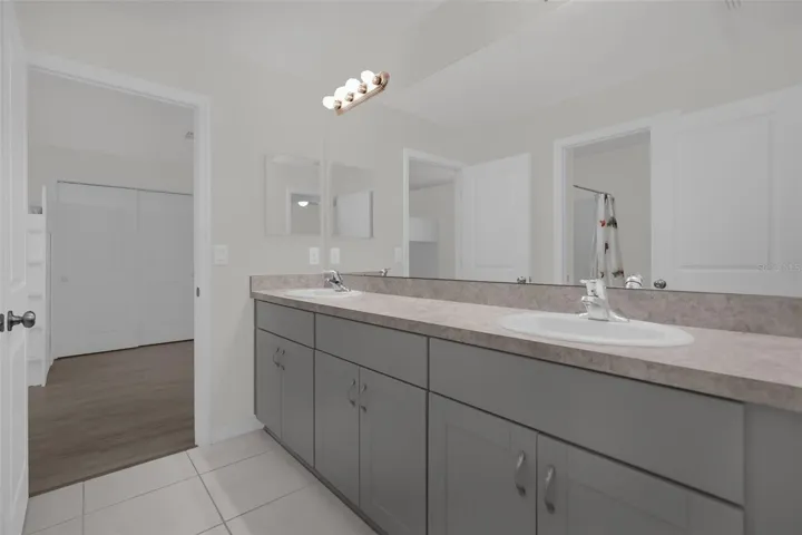 Bathroom 4 Jack N Jill