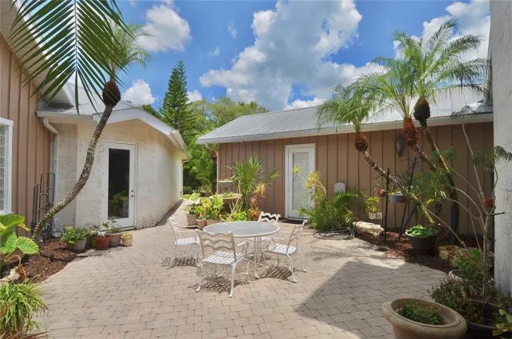 Courtyard to Casita