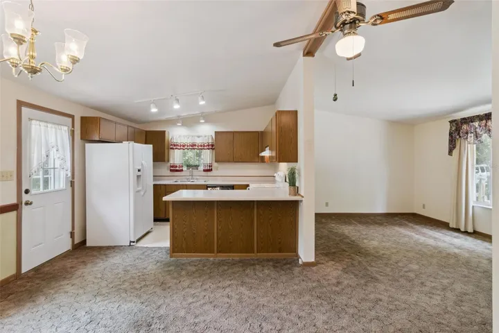 Dining/Kitchen