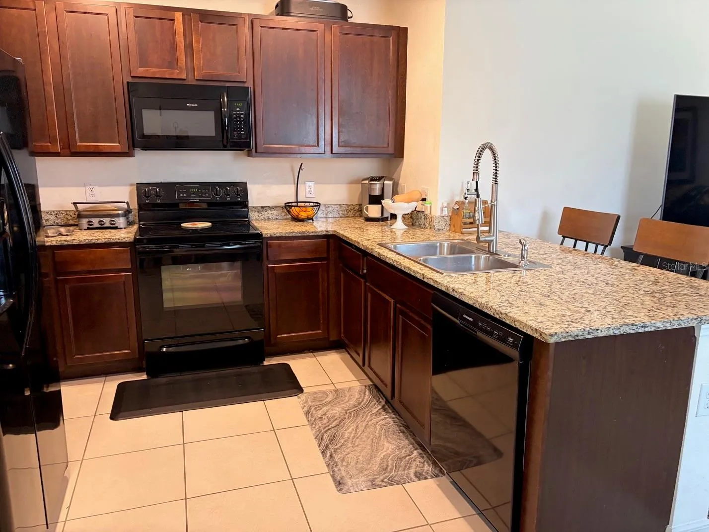 GRANITE COUNTERS