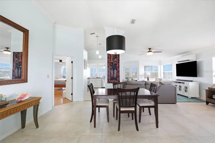 Dining/Living
