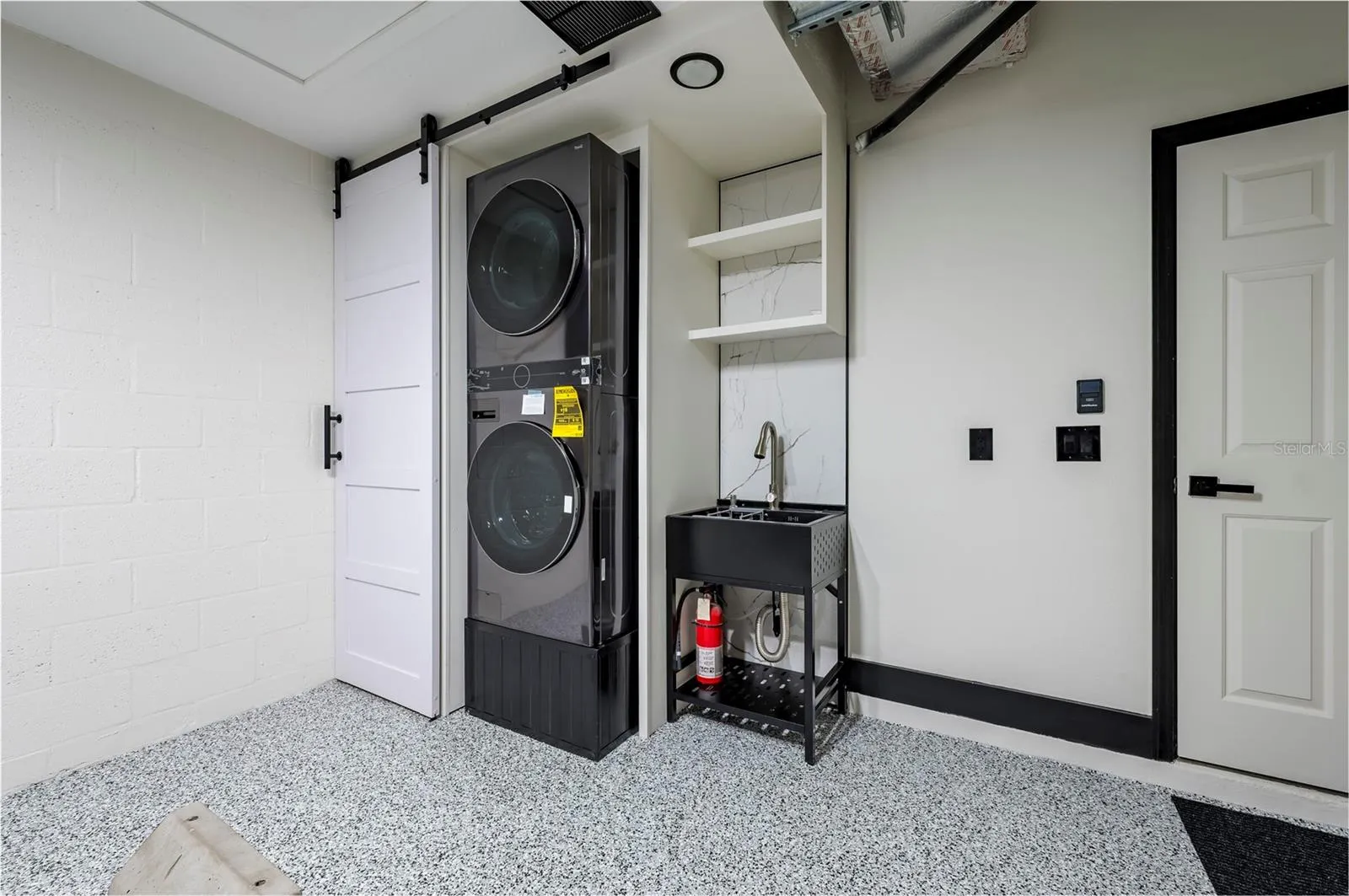 Washer/Dryer/Sink