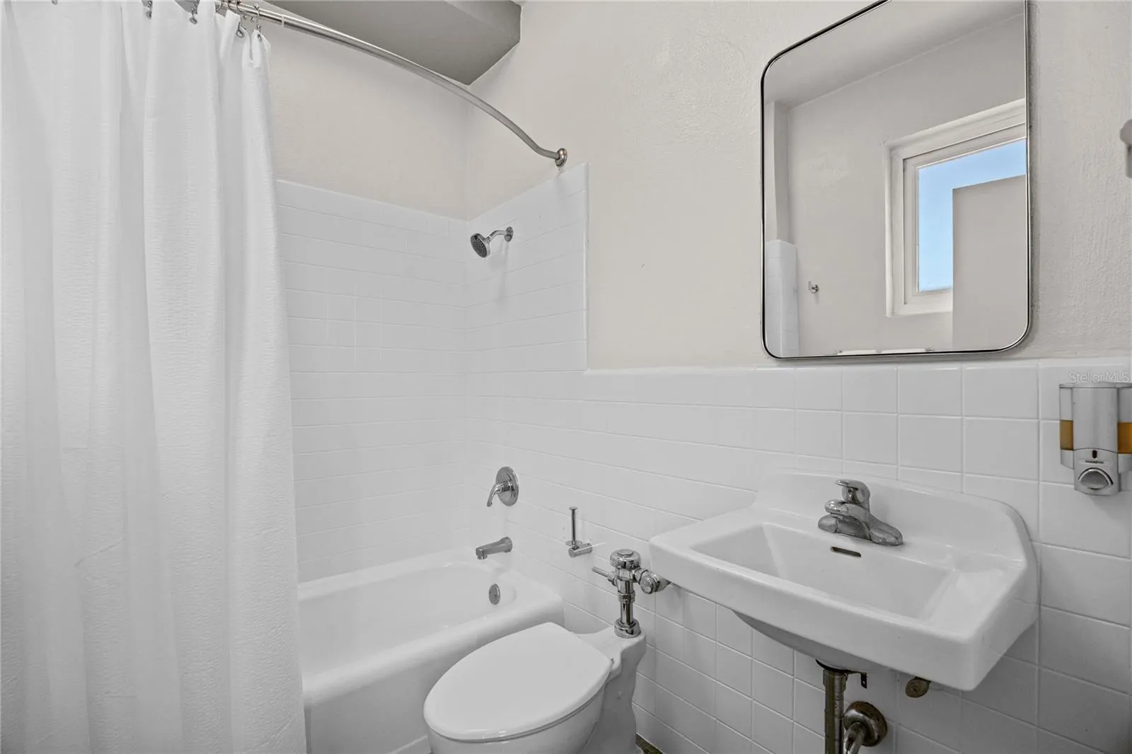 Miramar Olimpo Apt. 7 - Second Bathroom