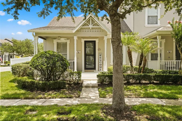 Beautiful End Unit Town home in Avalon Park