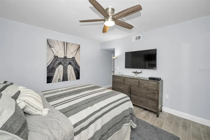 .. Main Guest Suite Photo #3.