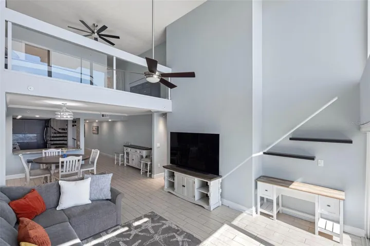 ... Main Guest Suite is Located on the Upper Floor Behind the Master Suite and Has It's Own 2nd Private Access from The 5th  Floor if Needed. Your Guests Will Love it..