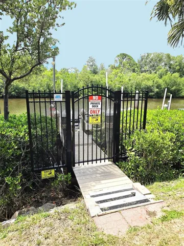 entry to private dock & boat slips