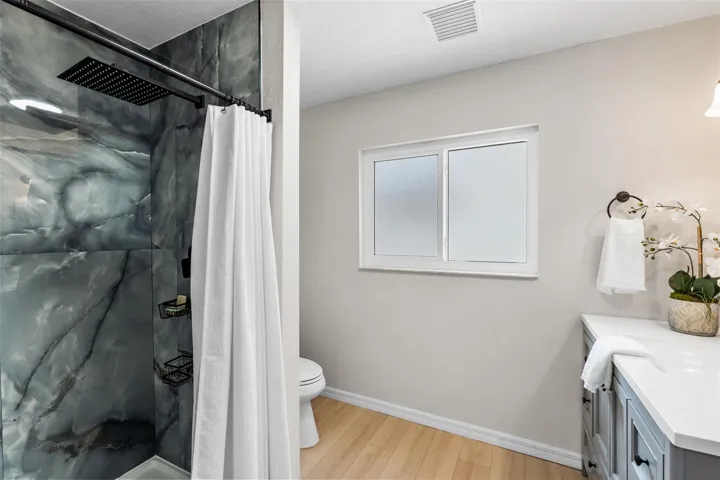 Bathroom 3 on 1st floor