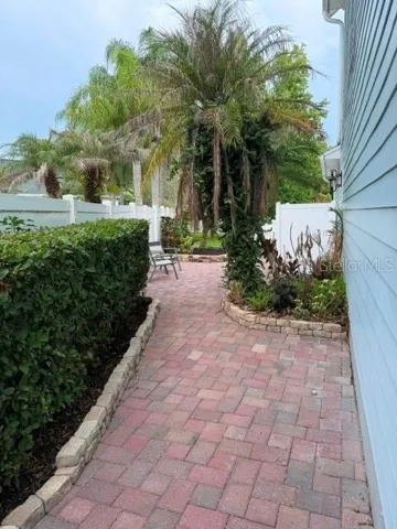 Second side yard fenced