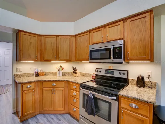 Lots of Cooking Areas