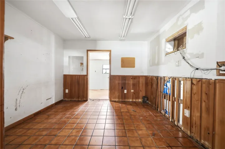 Additional Work Room