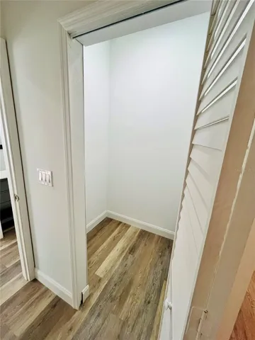 Walking closet