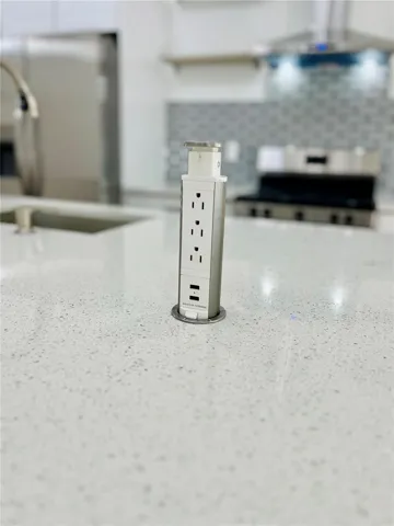 Kitchen oulet