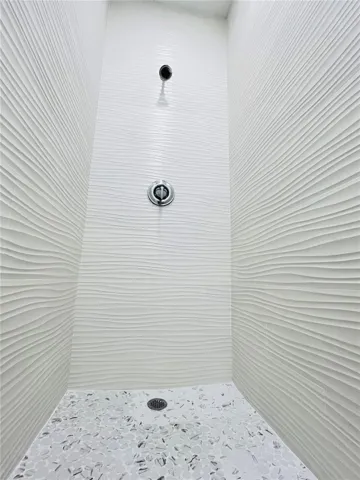 Master standing Shower
