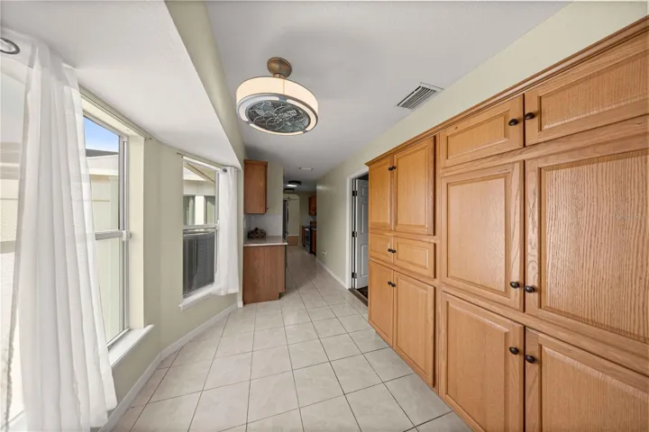 Eat-in-Kitchen