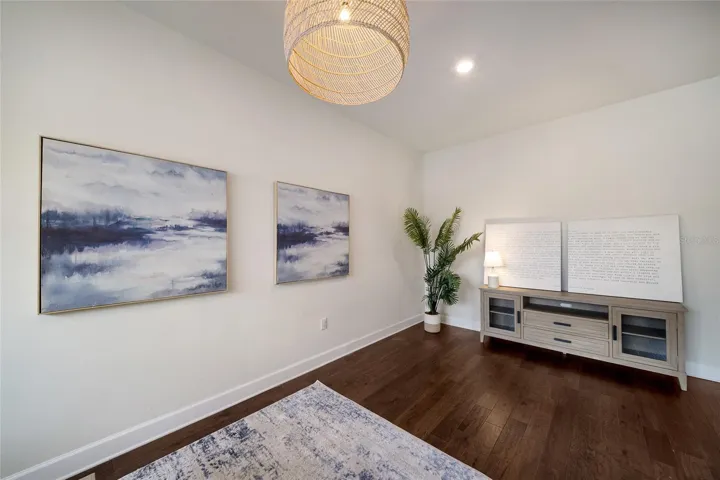Oversized Den/Office/Bonus Room