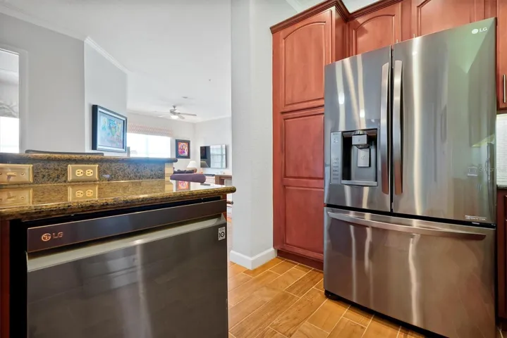 Top of the line fridge & dishwasher
