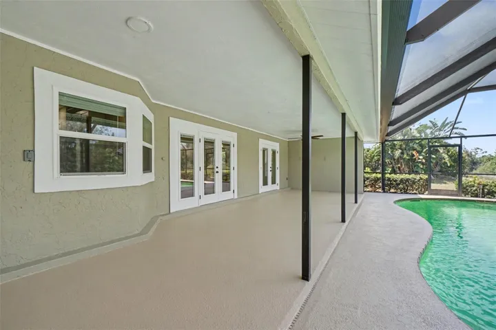 Alternate view of Lanai