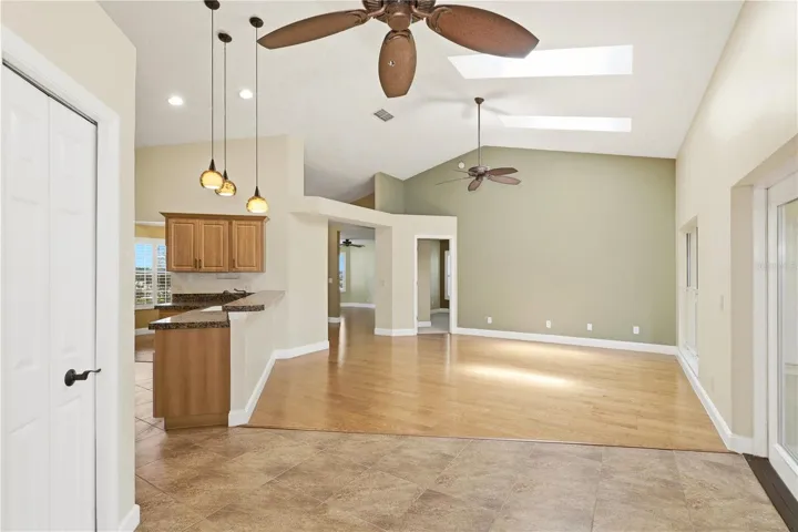 Kitchen/Den