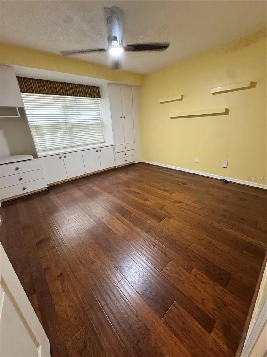 Guest bedroom
