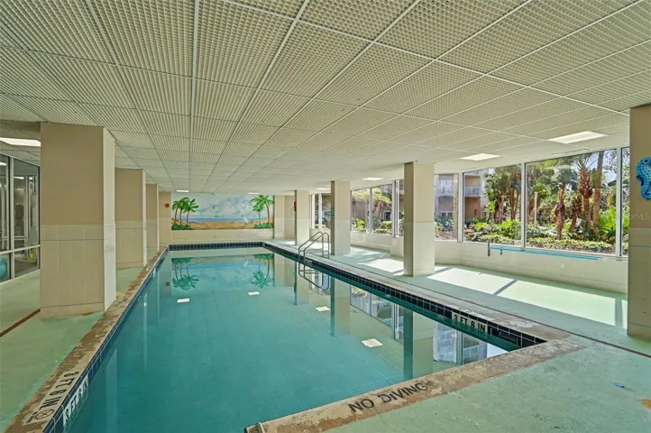 Indoor pool, hot tub & saune