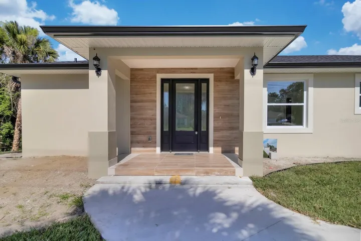 Balcony entrance
