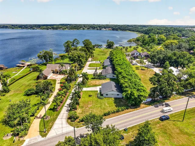 Five units, 4 homes on Lake Ola