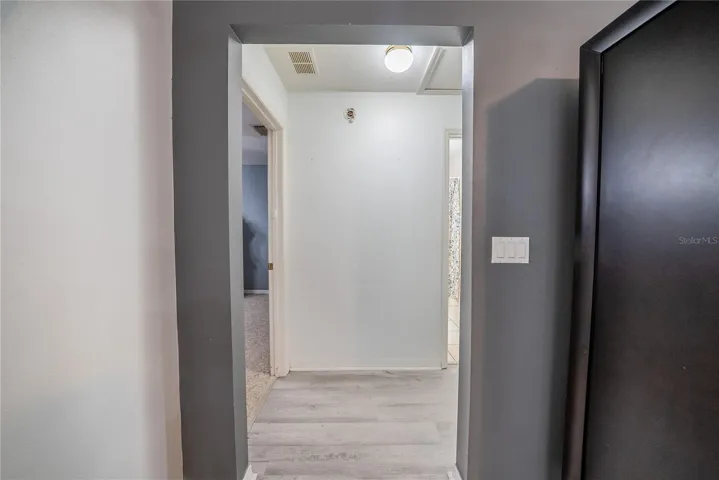 Hallway to bedroom 1 & 2