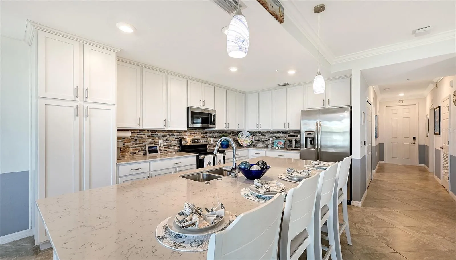 Huge quartz island great for entertaining