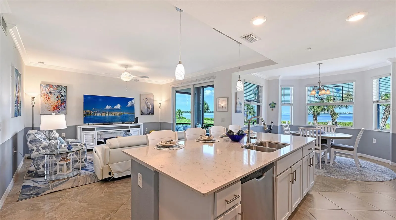 Open kitchen with Quartz island
