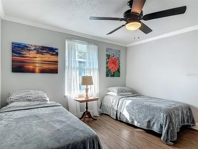 2nd bedroom