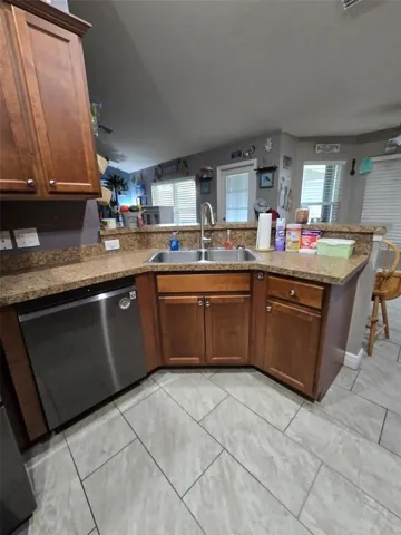 Kitchen Sink and Bar Area