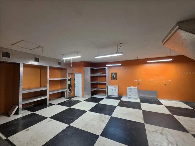 Dream Garage with AC