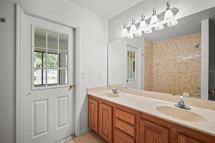 2nd Full Bathroom