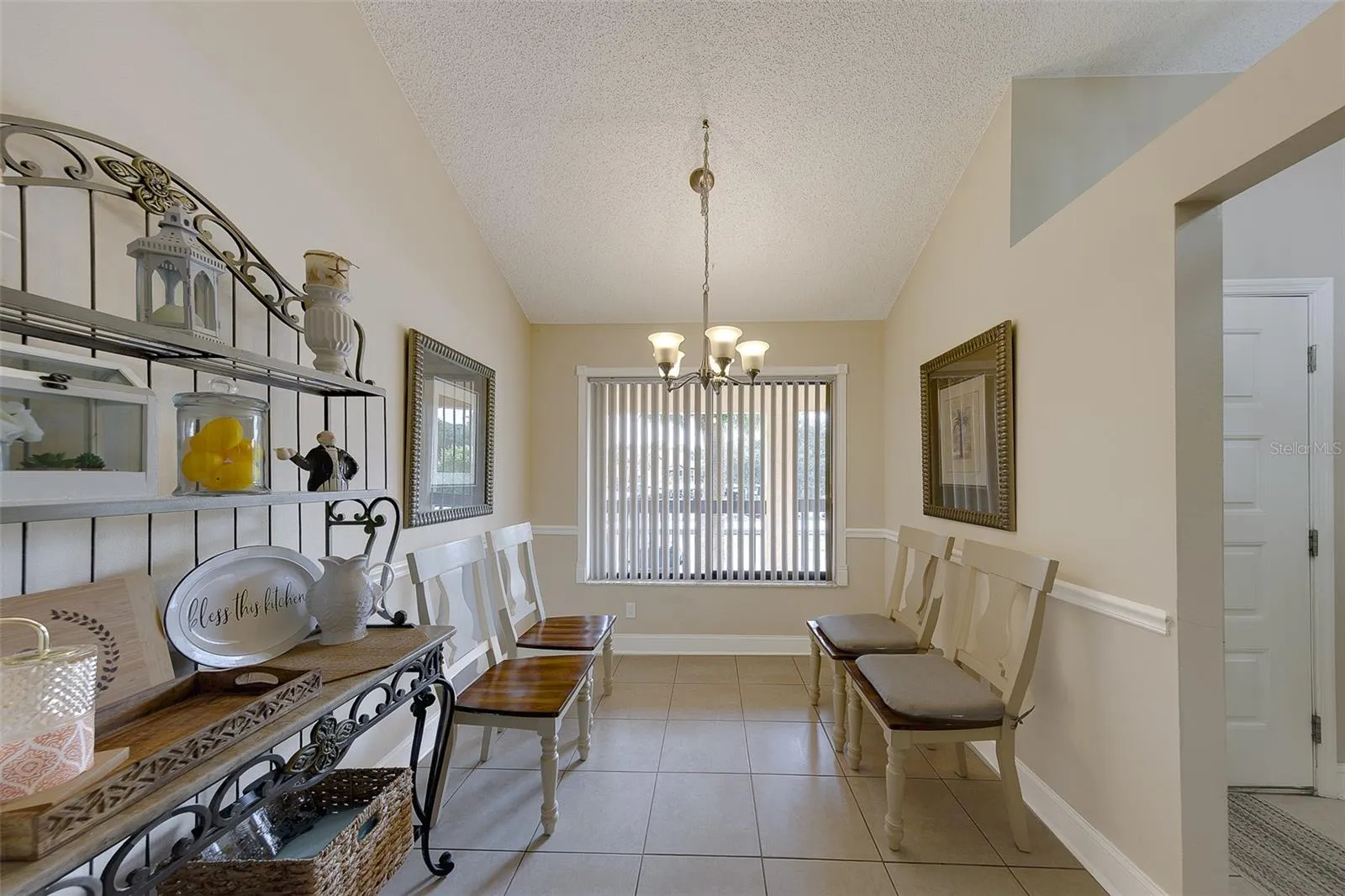 Breakfast nook