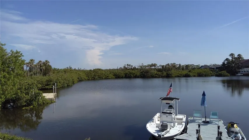 boat/dock/lagoon