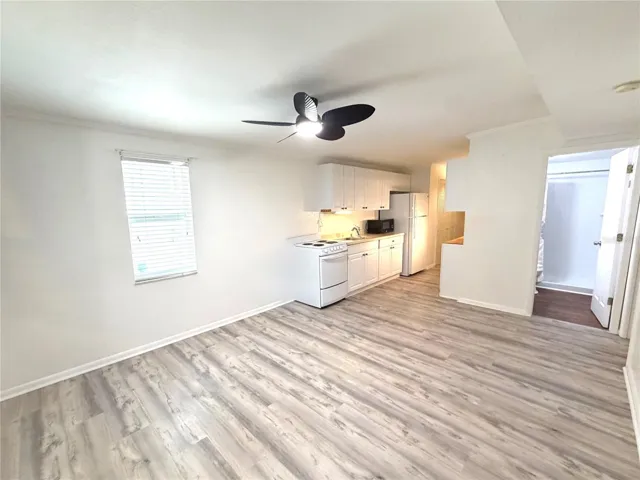 Large Living/Dining area