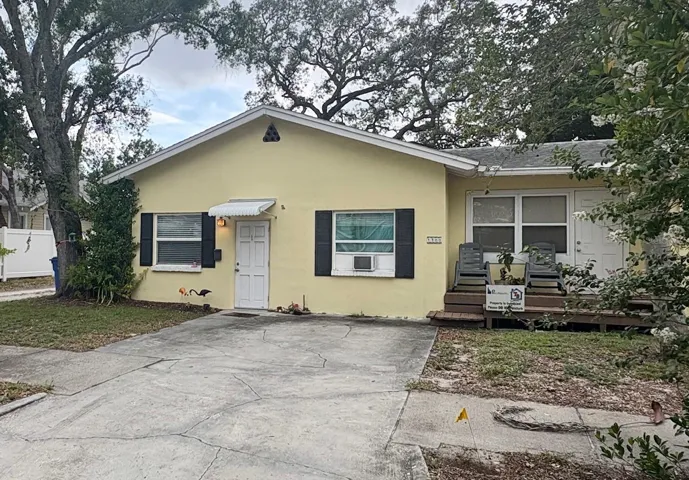 front of guest house with private driveway
