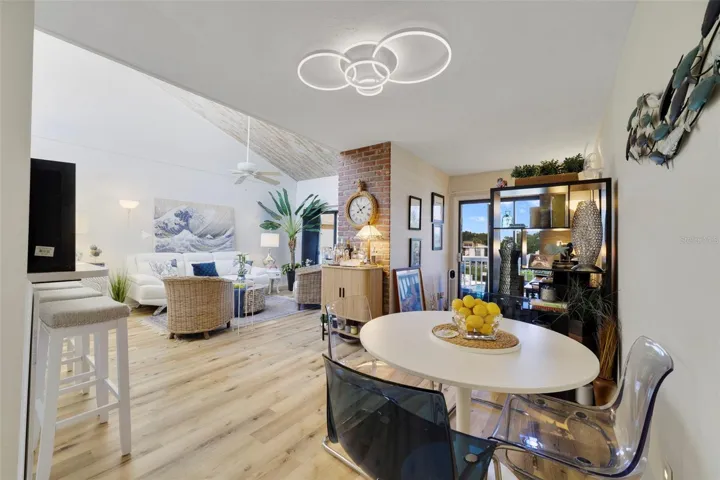 What are you waiting for....this condo is move in ready for you!