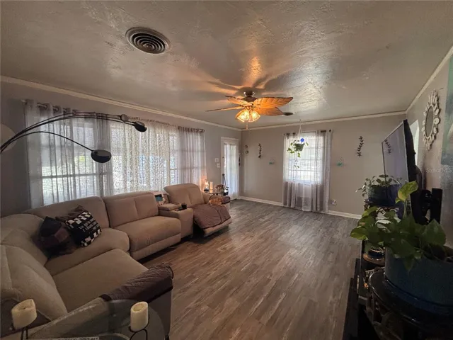 LIVING RM LAMINATE